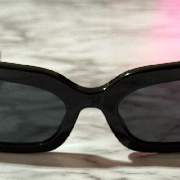 Dolce & Gabbana Sunglasses Black 100% authentic - Picture 15 of 16